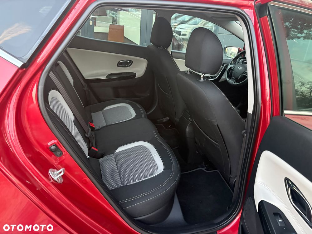 Kia Ceed 1.6 CRDi ISG Vision - 19