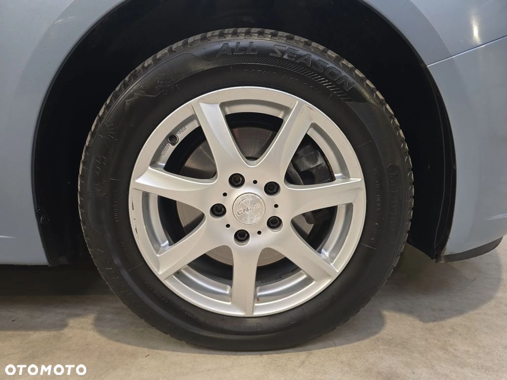 Chevrolet Cruze 2.0 VDCi Base - 28