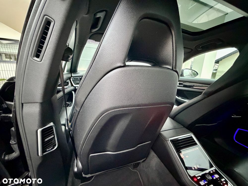 Porsche Panamera 4 - 22