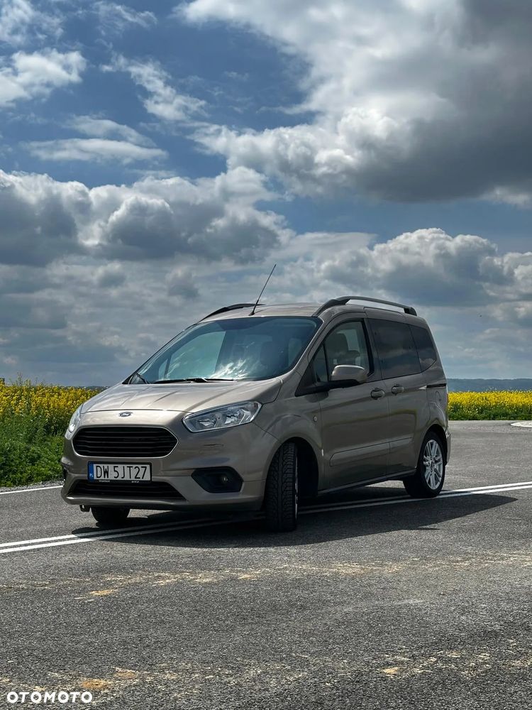 Ford Tourneo Courier 1.5 TDCi Titanium - 3
