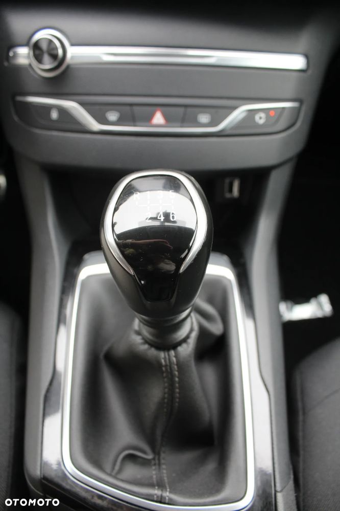 Peugeot 308 PureTech 110 Stop & Start Style - 27