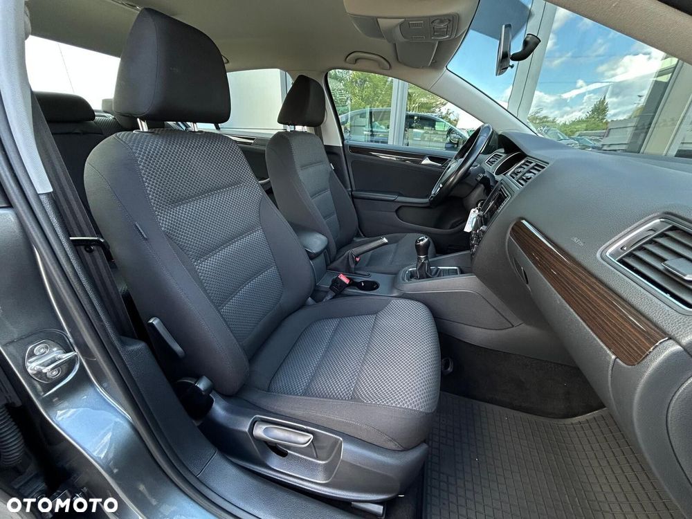 Volkswagen Jetta 1.4 TSI BMT Comfortline - 17