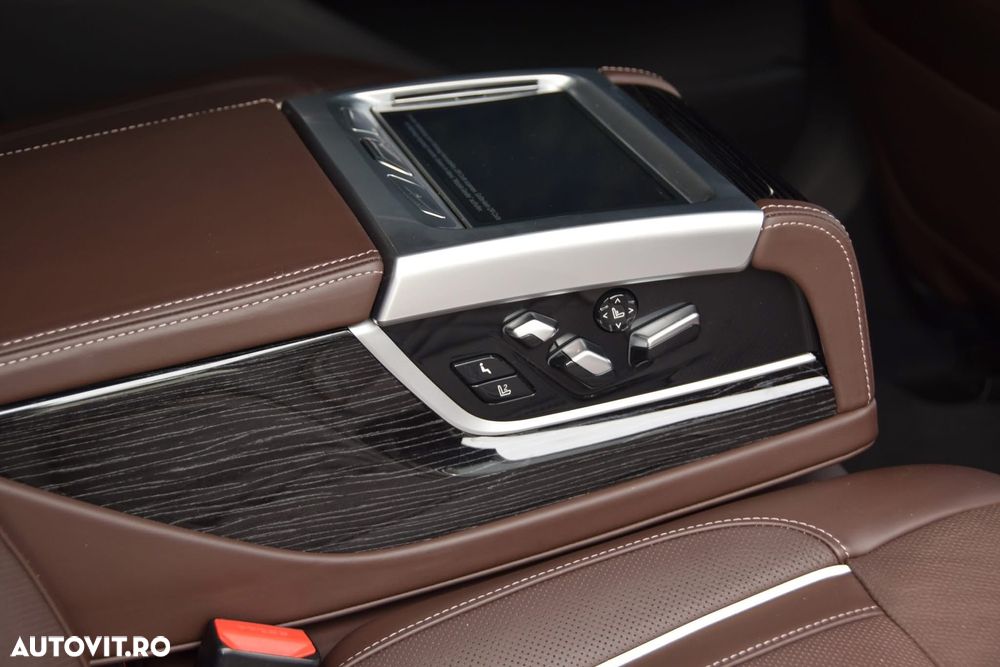 BMW Seria 7 745Le xDrive - 22