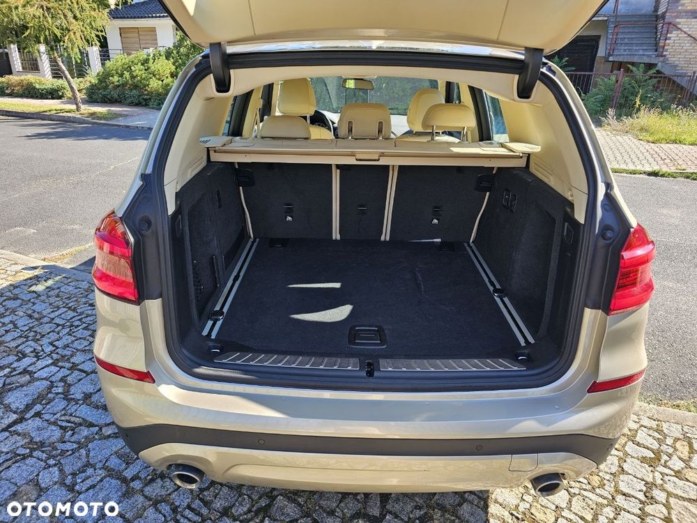 BMW X3 xDrive25d - 32
