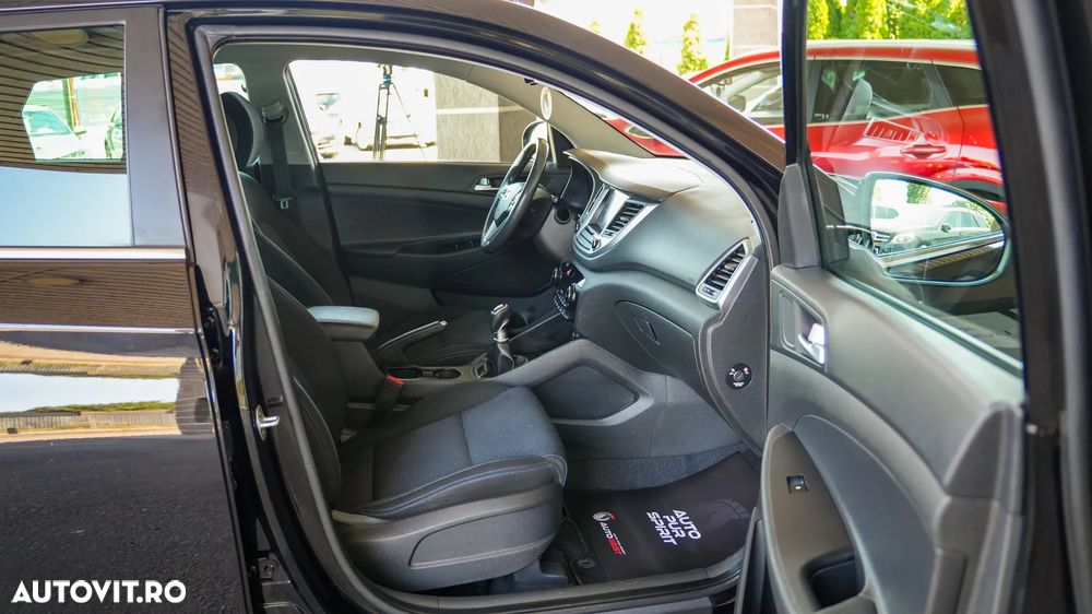 Hyundai Tucson 2.0 CRDI 4WD Intro Edition - 23