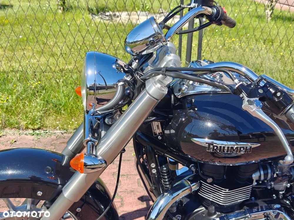 Triumph America - 24