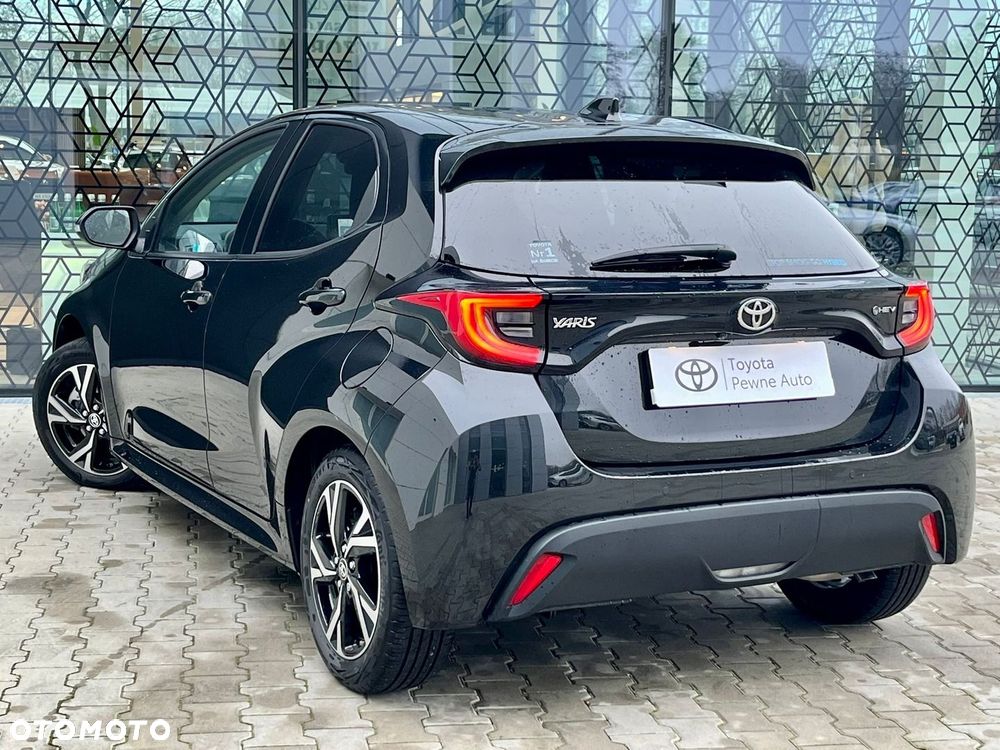 Toyota Yaris Hybrid 1.5 Style - 11