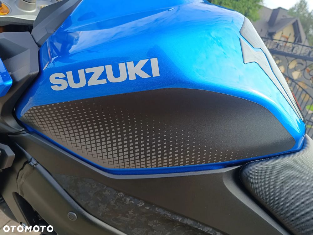 Suzuki GSX 1000 - 20