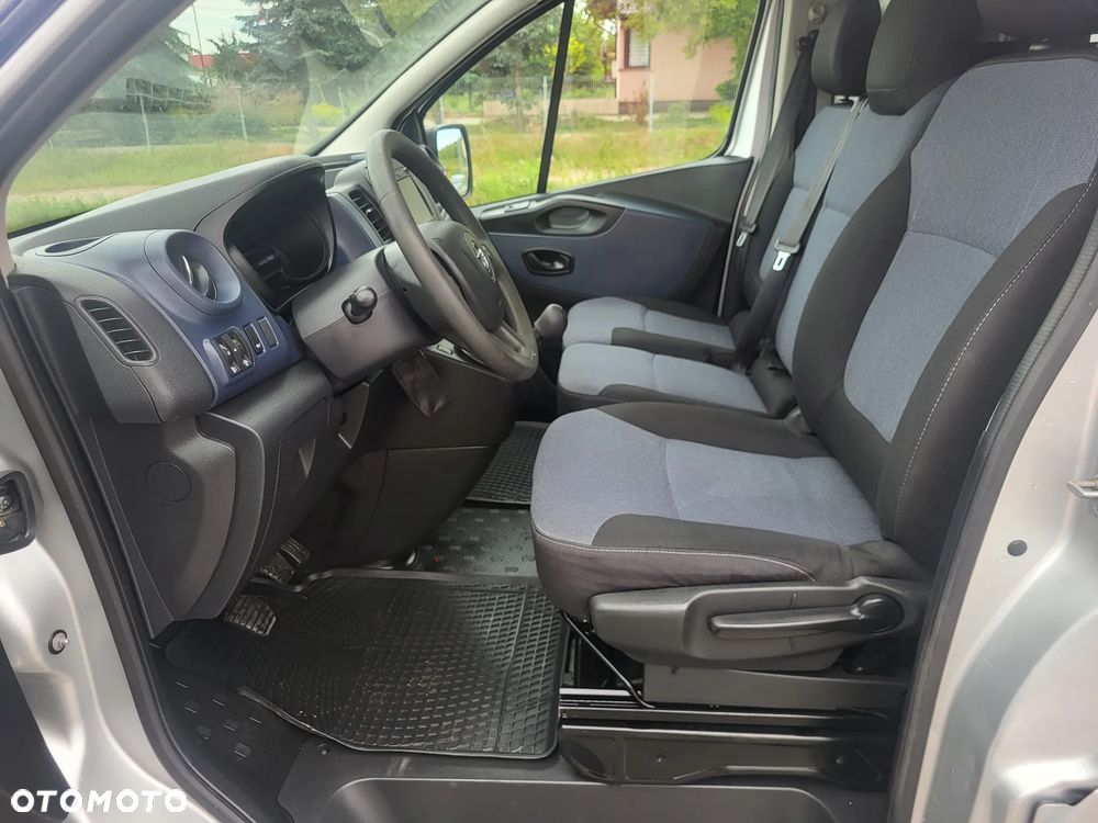 Opel Vivaro - 24