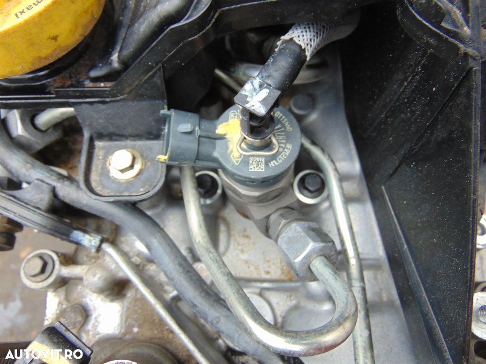 Injectoare renault Trafic 1.6 Opel Vivaro Nissan primastar nv300 biturbo 0445110569 - 1