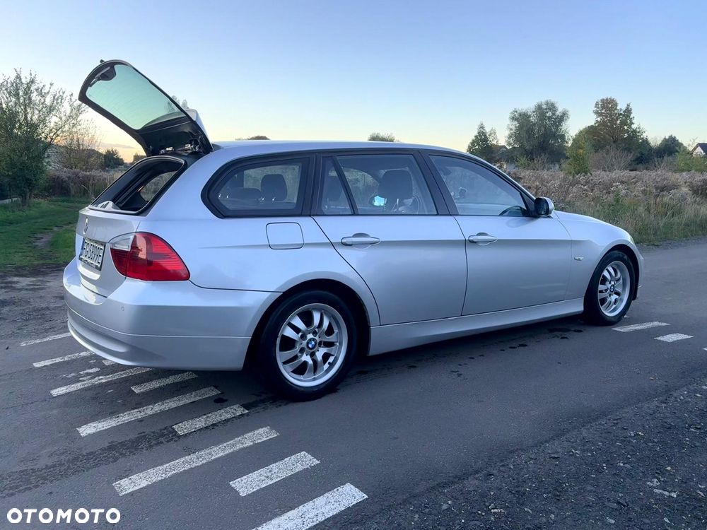 BMW Seria 3 318d - 8