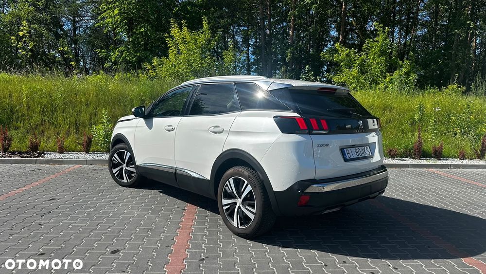 Peugeot 3008 1.2 PureTech Allure S&S - 5