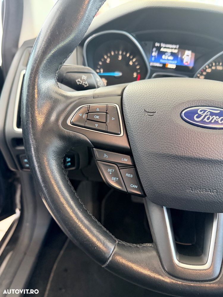 Ford Focus Turnier 1.5 EcoBlue Start-Stopp-System Aut. TITANIUM X - 12