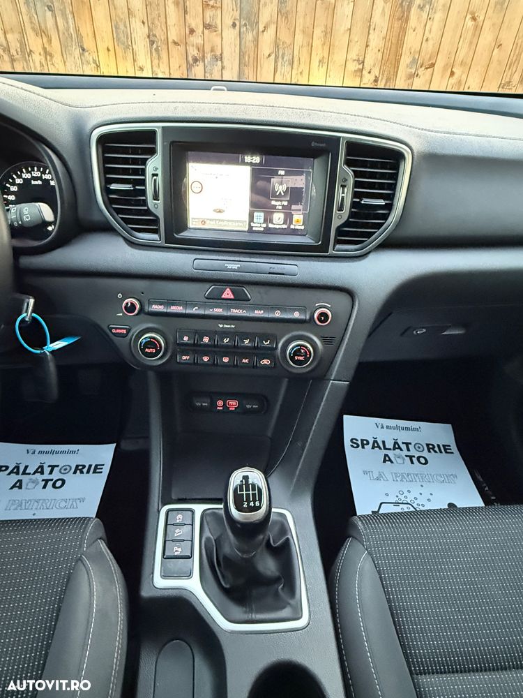 Kia Sportage 1.7 CRDI 2WD Dream-Team Edition - 12