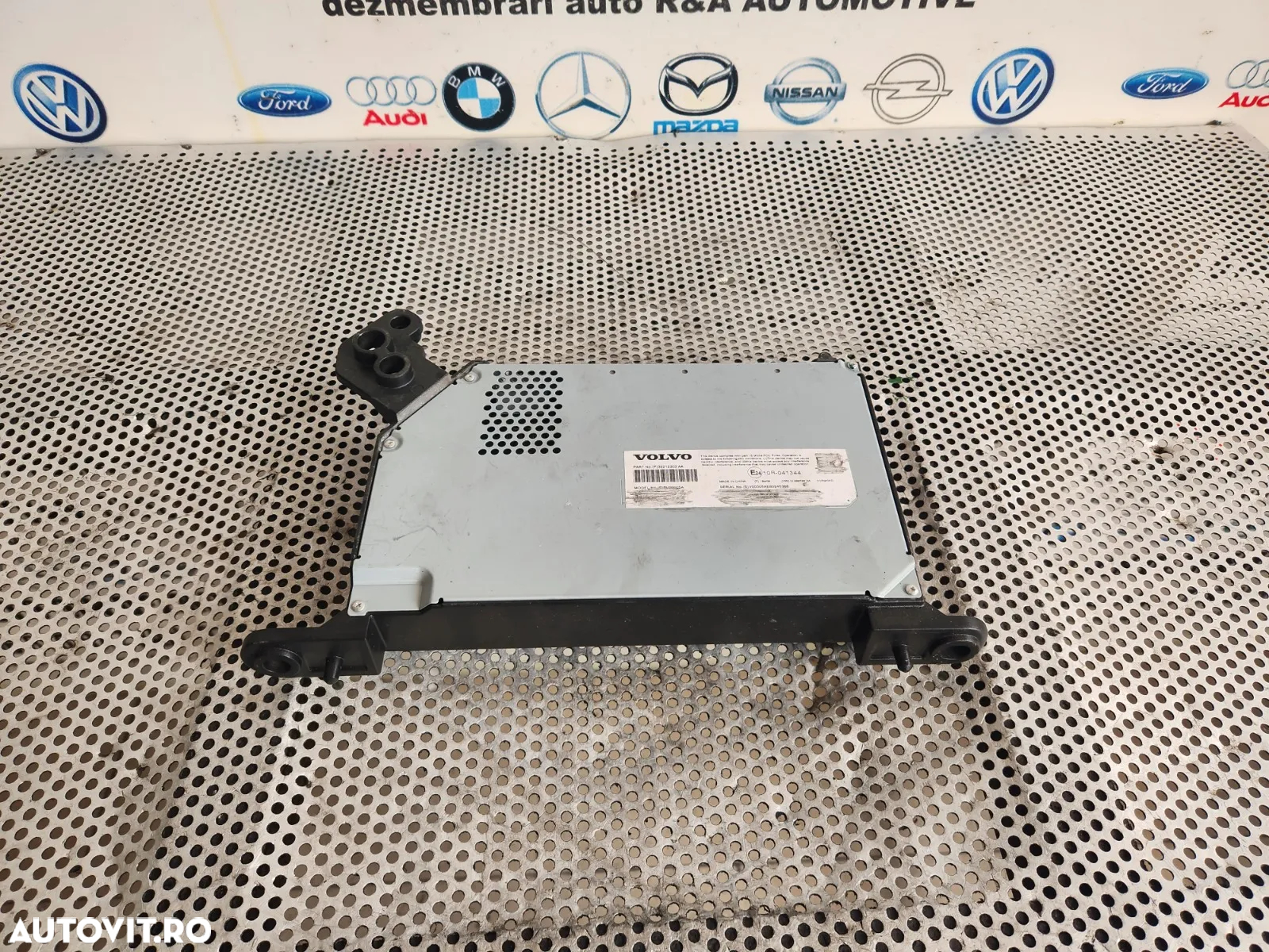 Amplificator Sunet Radio Volvo XC90 XC60 V90 Etc. An 2016-2017-2018-2019-2020-2021-2022-2023 Cod 32212303AA - Dezmembrari Arad * Factura Si Garantie *- Achizitionam Autoturisme/Piese Auto - 6