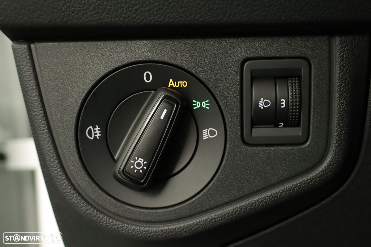 VW Taigo 1.0 TSI Urban DSG - 18