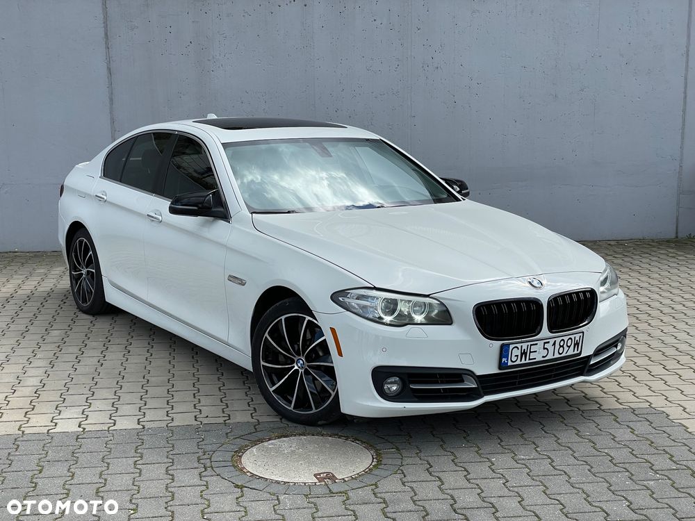 BMW Seria 5 528i - 5