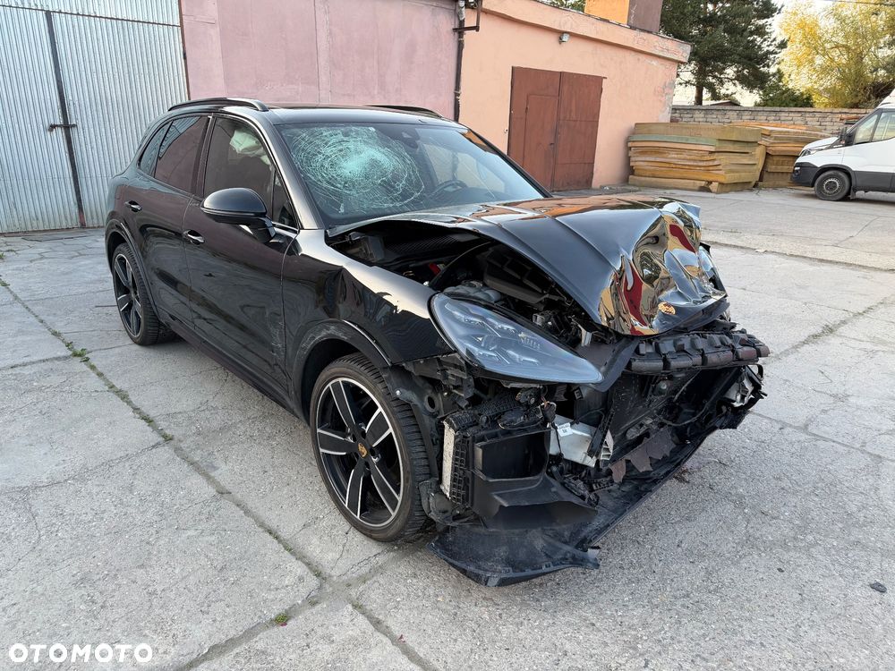Porsche Cayenne E-Hybrid Tiptronic S Platinum Edition - 40