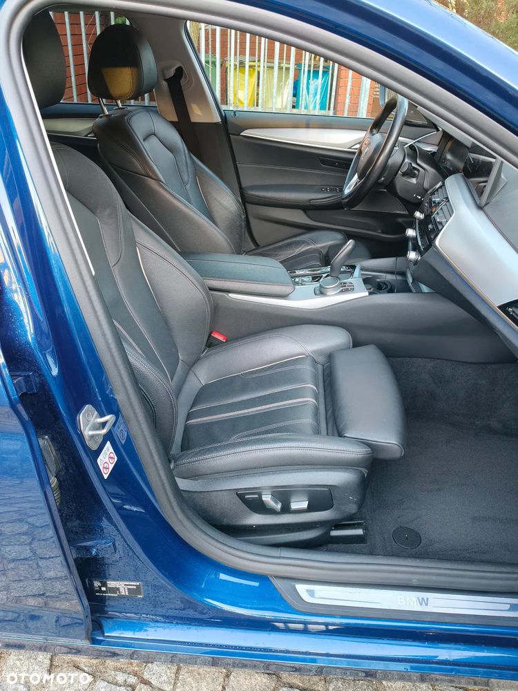 BMW Seria 5 520d xDrive Luxury Line sport - 11