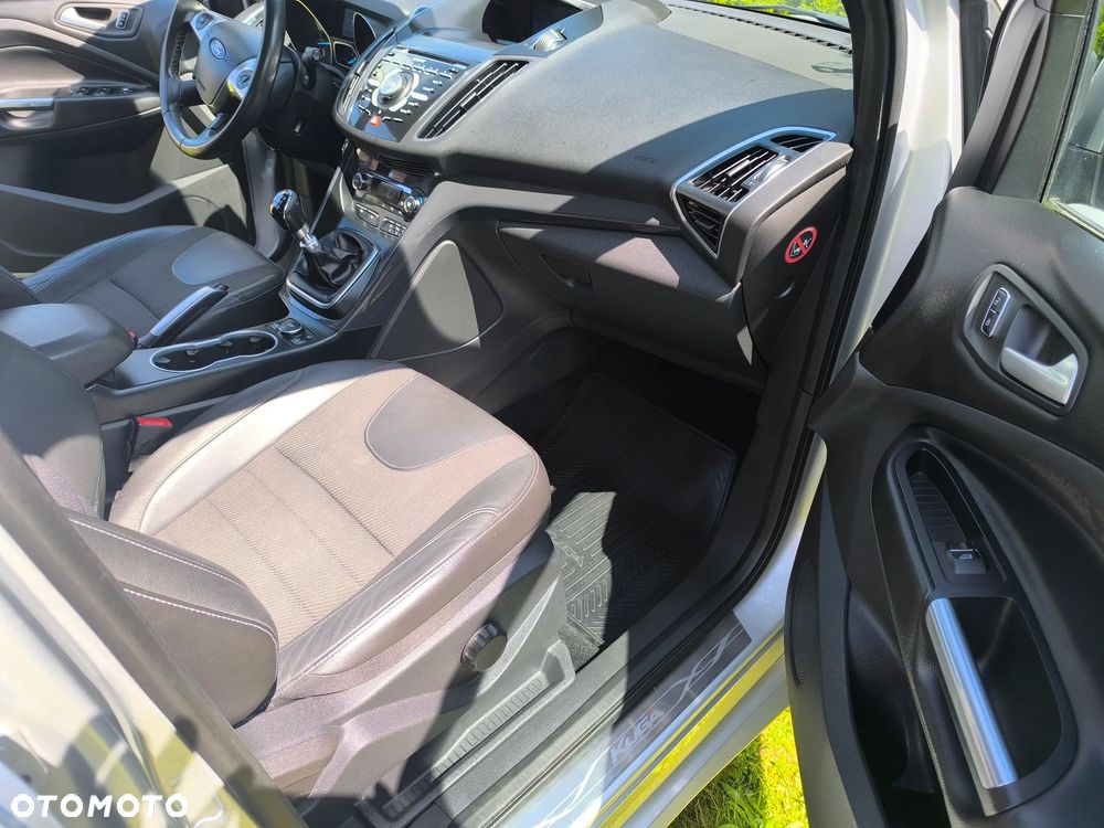 Ford Kuga 2.0 TDCi 4x4 Individual - 11