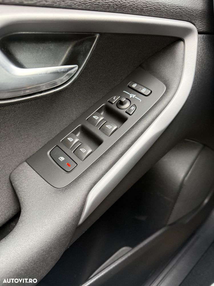 Volvo V40 D2 Linje You! - 11