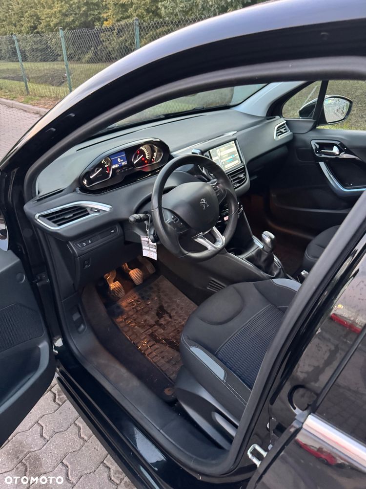 Peugeot 208 1.6 VTi Allure - 12