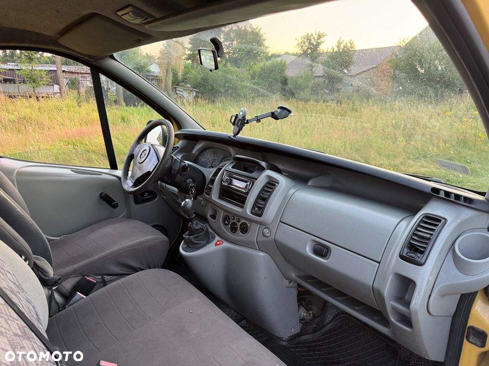 Opel Vivaro - 10