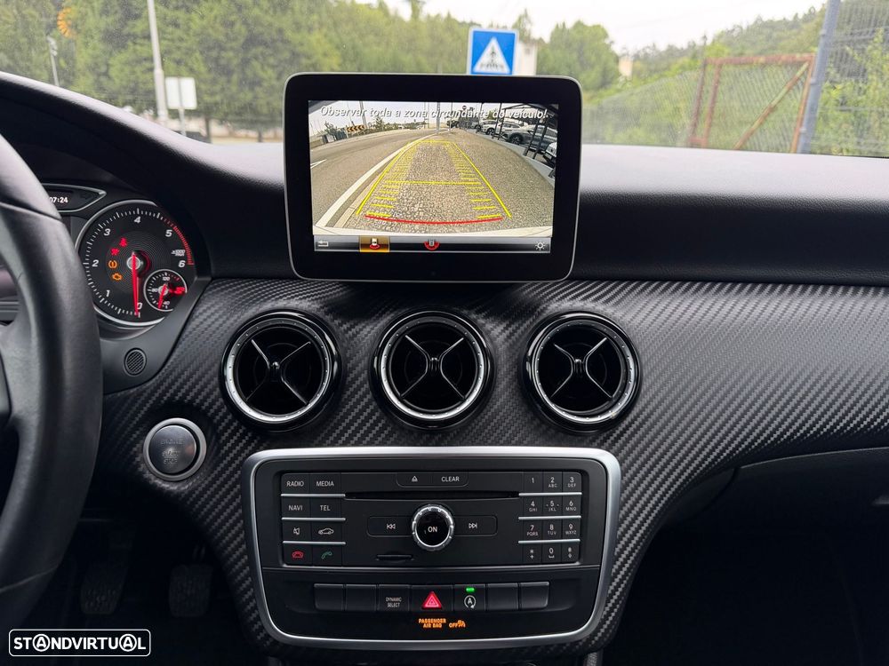 Mercedes-Benz GLA 180 d Style - 33