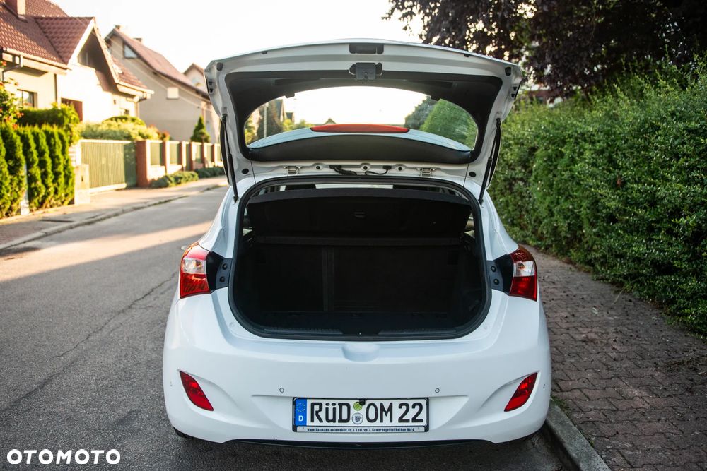 Hyundai i30 1.4 Comfort - 14