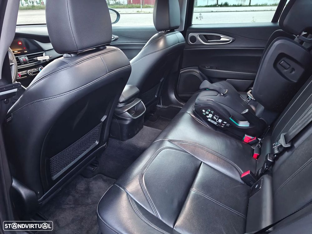 Alfa Romeo Giulia 2.2 D Super - 14