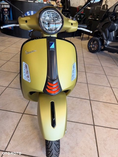 Vespa GTS - 5