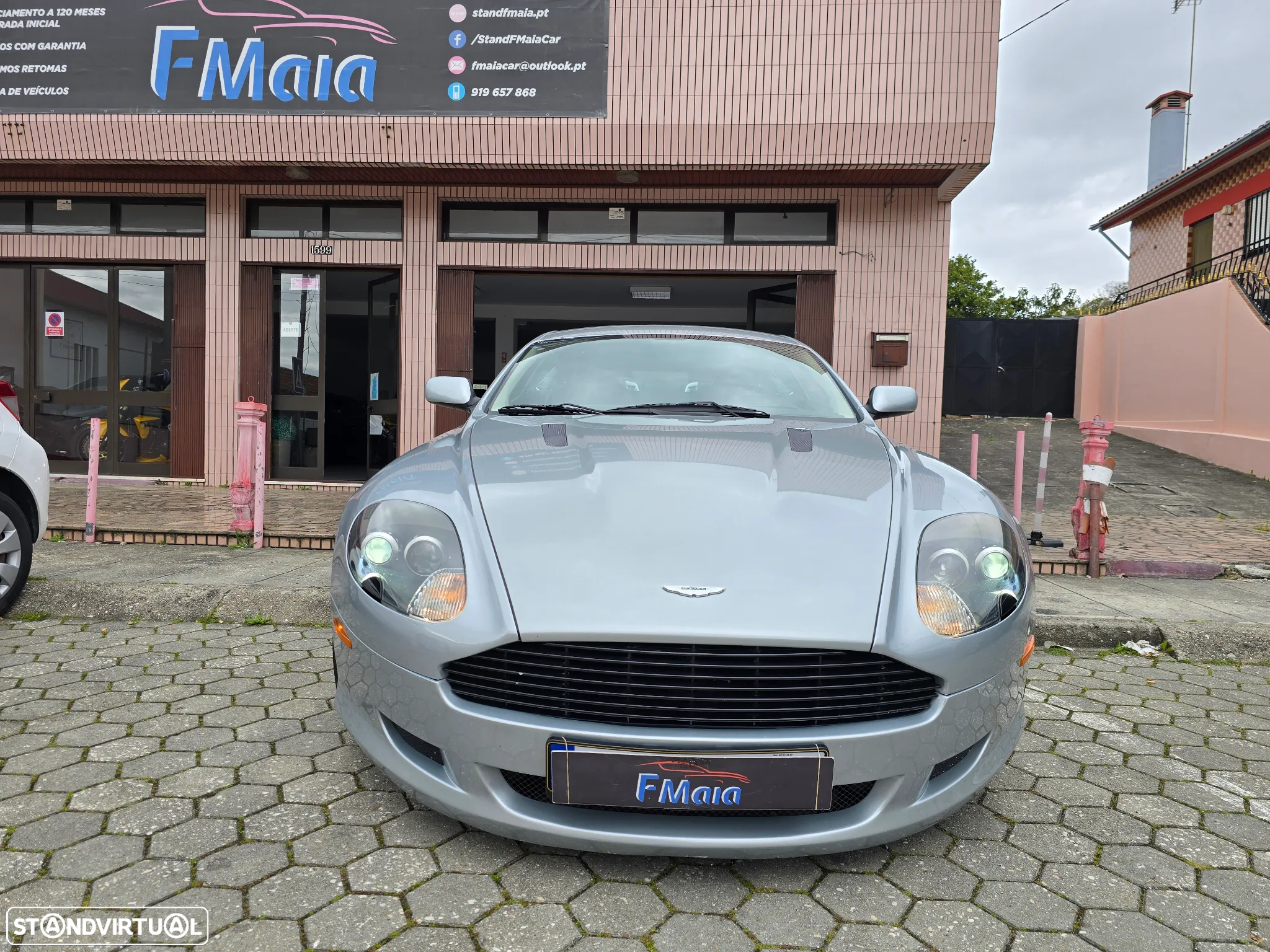 Aston Martin DB9 Coupe - 3