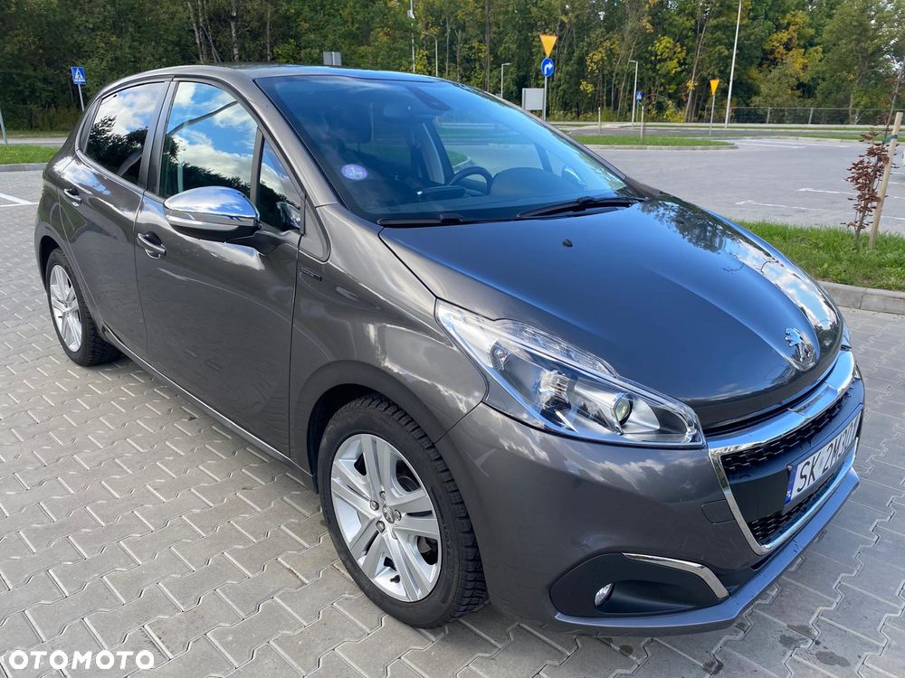 Peugeot 208 - 4