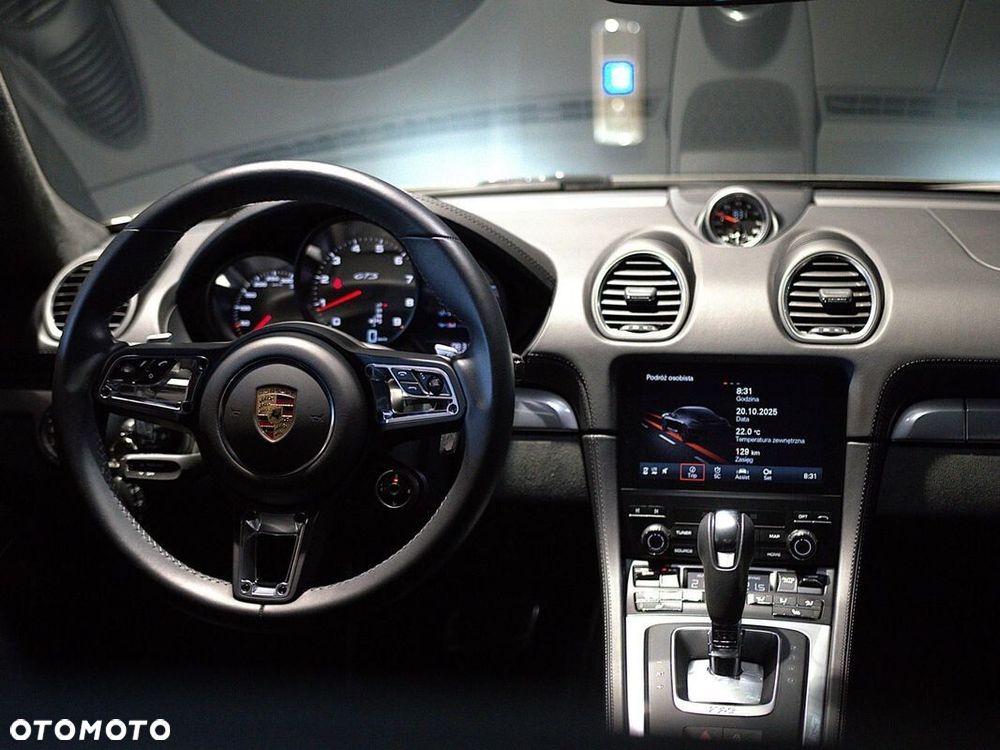 Porsche 718 Cayman - 25