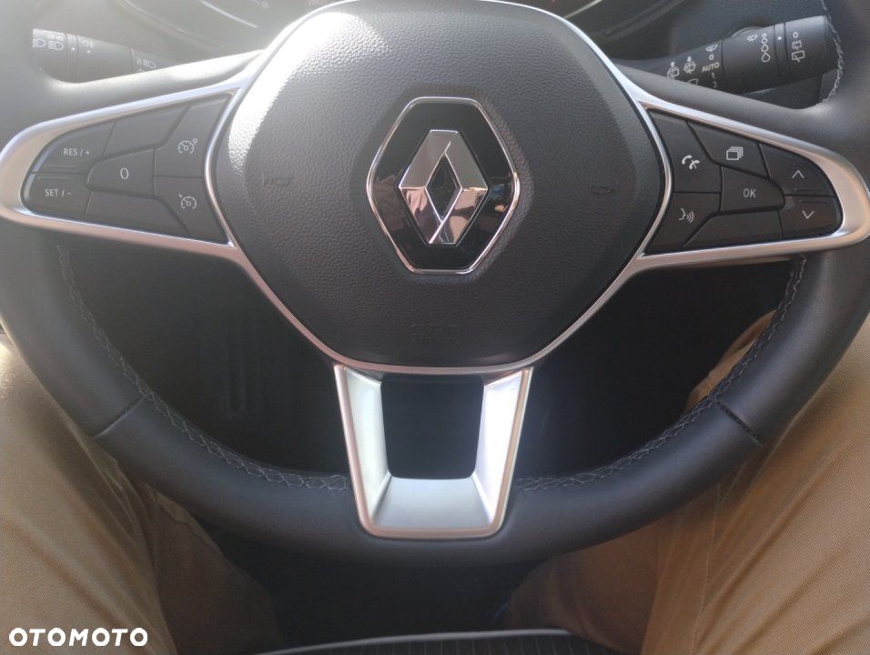 Renault Clio - 11