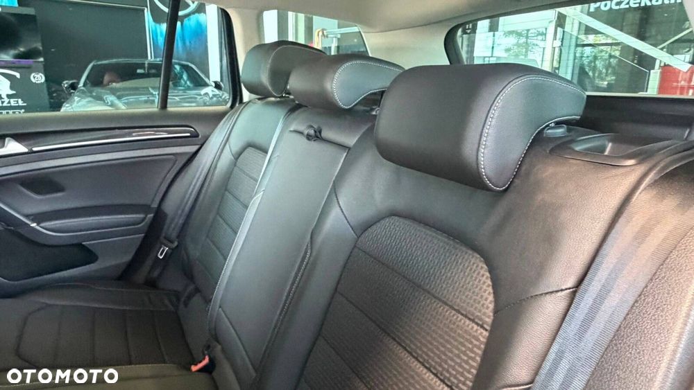 Volkswagen Golf Variant - 15