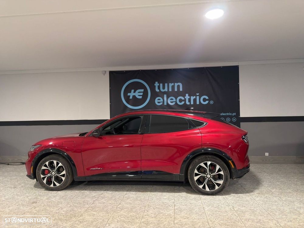 Ford Mustang Mach-E Alargada - 1