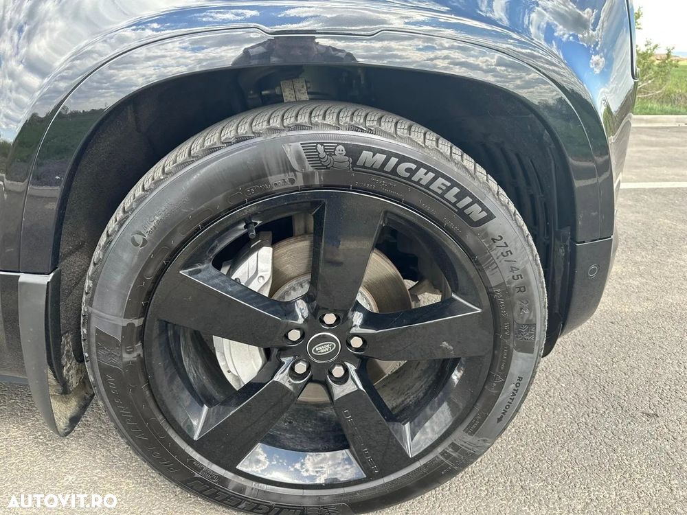 Land Rover Defender - 7