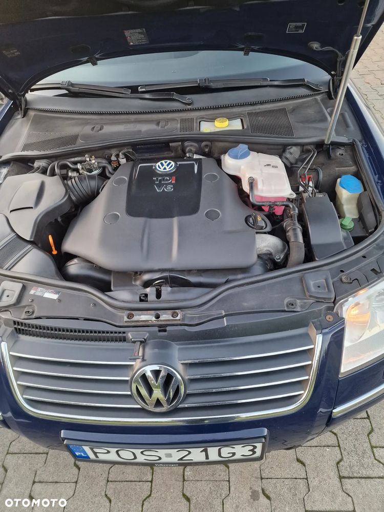 Volkswagen Passat 2.5 TDI Comfortline - 10