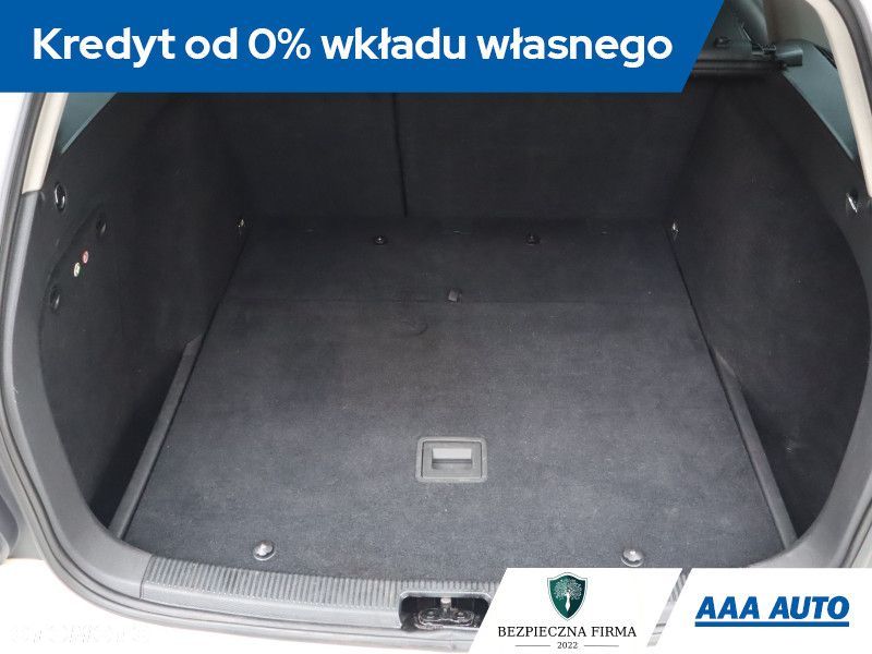 Volkswagen Golf - 13