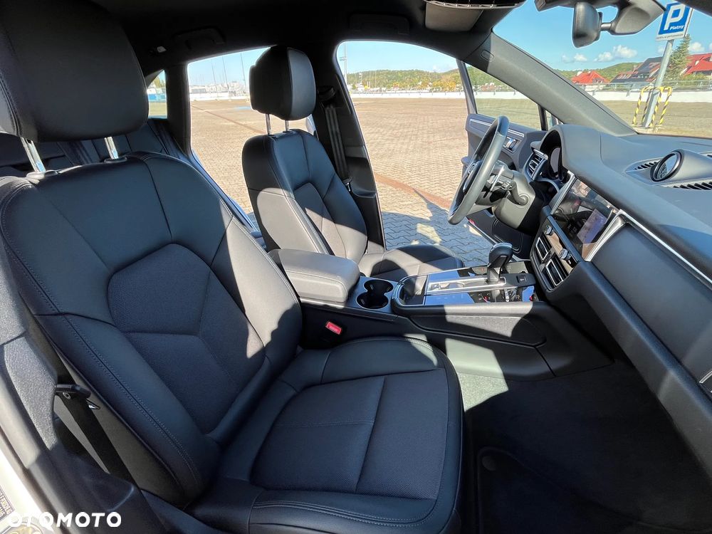 Porsche Macan Standard - 22