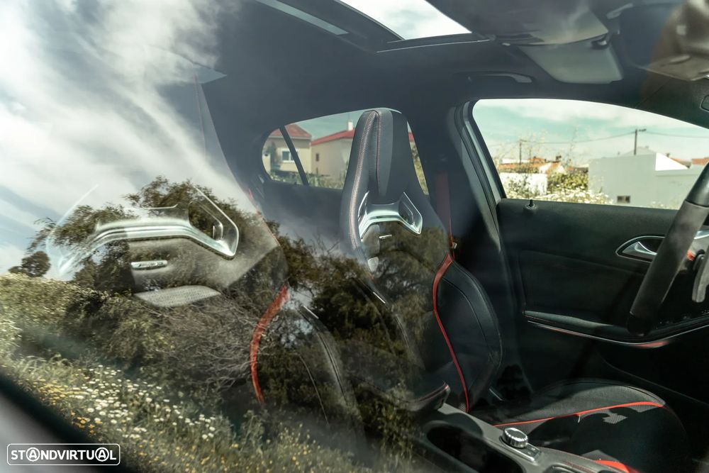 Mercedes-Benz GLA 45 AMG 4-Matic - 30