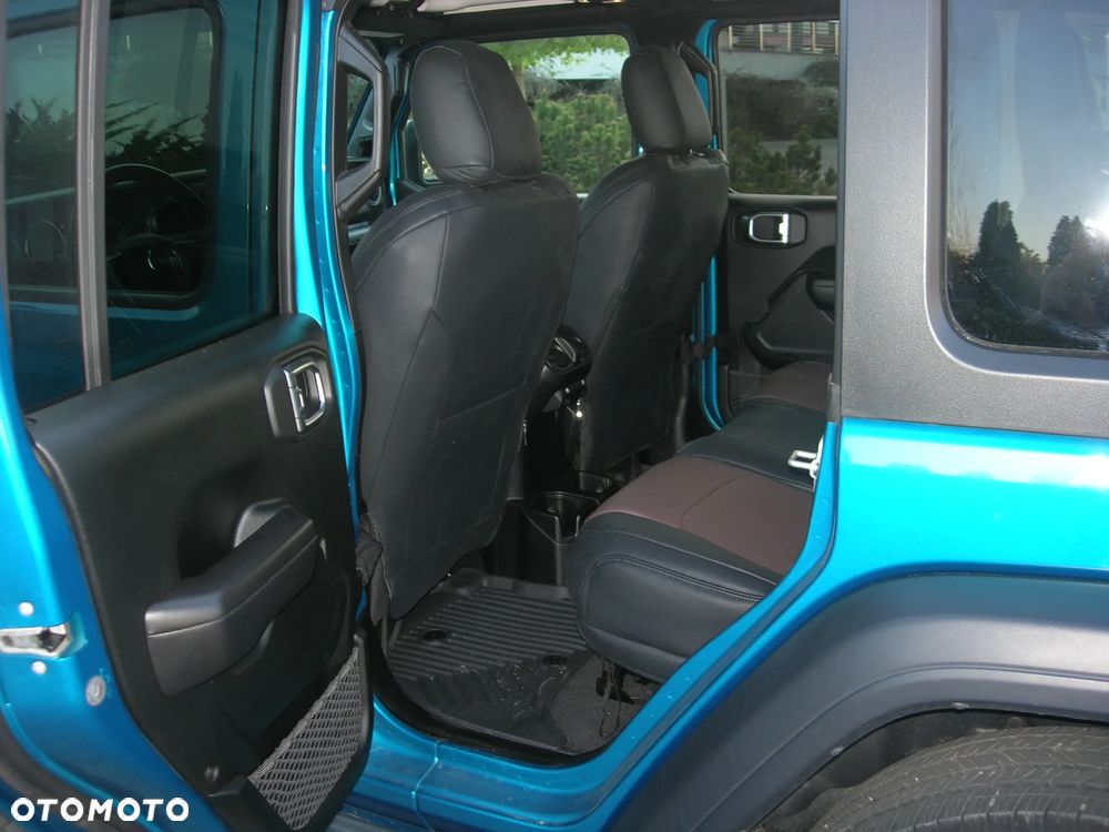 Jeep Wrangler - 15