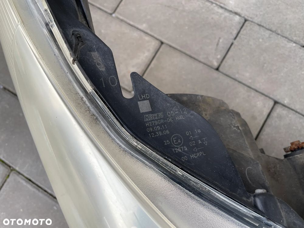 LAMPY PRZEDNIE TOYOTA AVENSIS T27  2008-2011 - 7