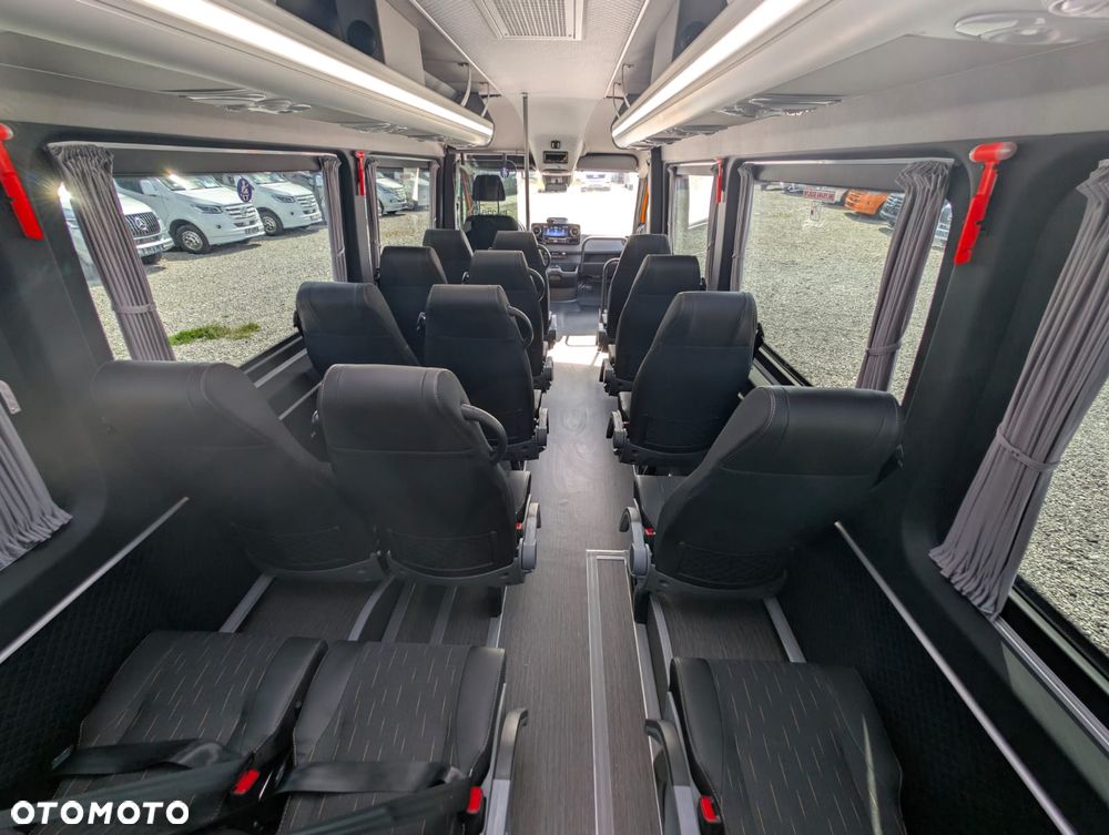 Mercedes-Benz Sprinter 519 - 25