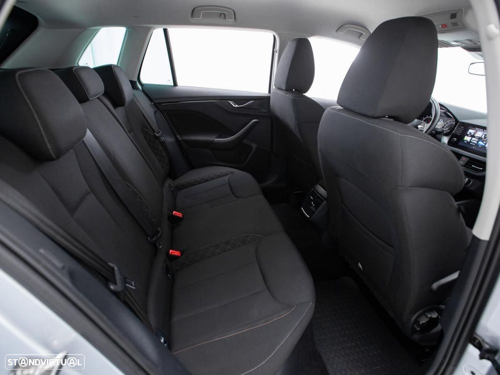 Skoda Kamiq 1.0 TSI DSG - 11