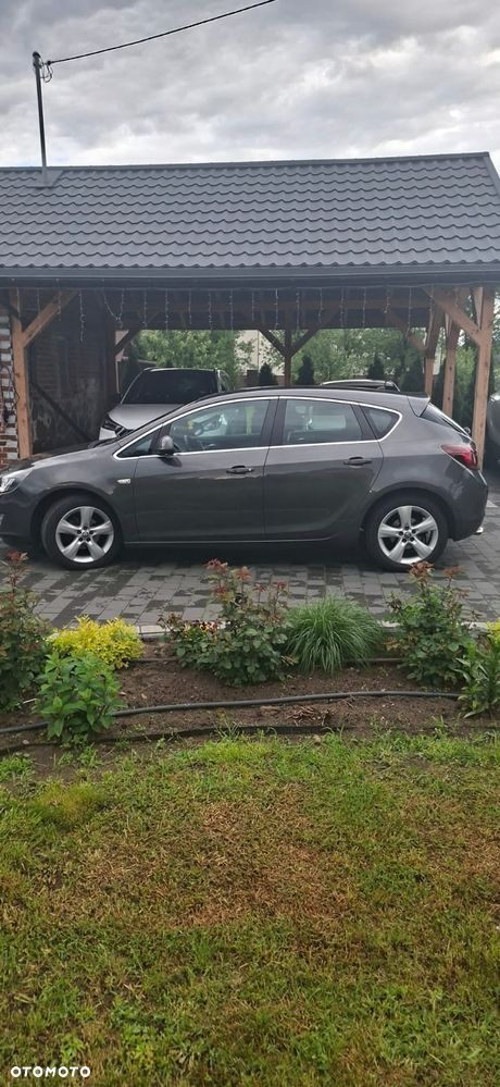 Opel Astra 1.4 Turbo Cosmo - 4