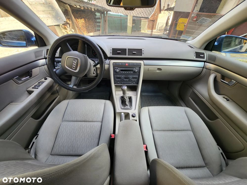 Audi A4 Limousine - 11