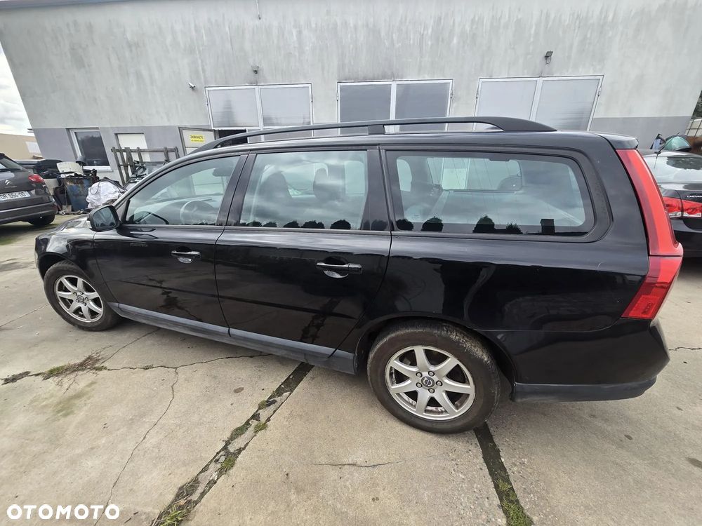 Volvo V70 2010 photo 3