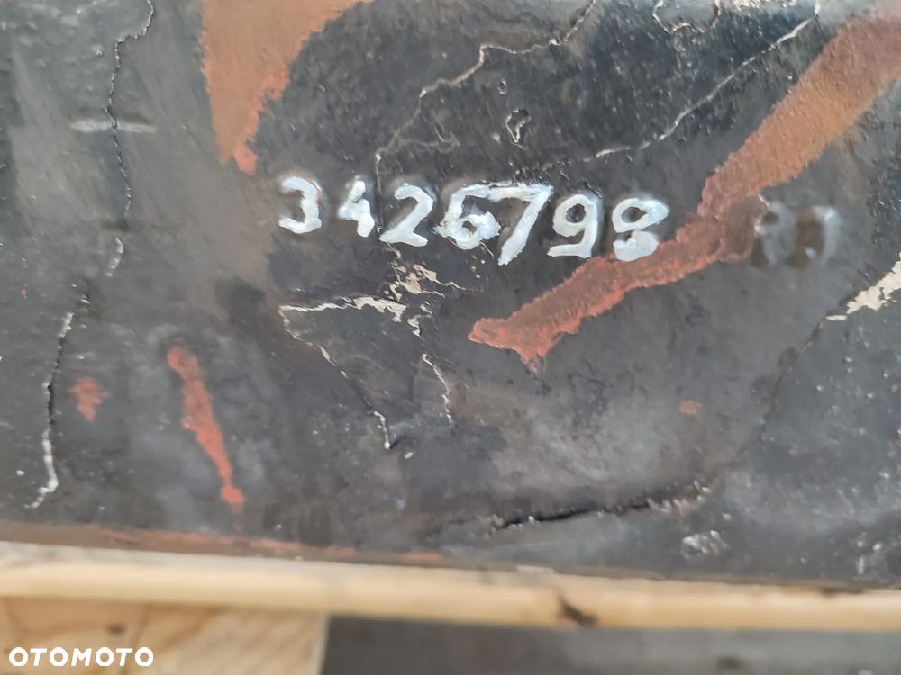 Most napędowy  3426798  Valtra  VALMET 8400 - 11